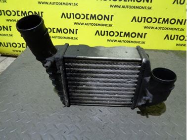 059145806 - Intercooler - Audi A4 1998 - 2001 VW Passat 1997 - 2005 Škoda Superb 2002 - 2008