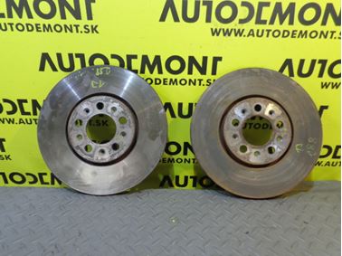 1J0 1J 6R0615301A - Predné brzdové kotúče - VW Golf 1998 - 2006 Bora 1999 - 2001 Polo 2009 - 2015 Audi A1 2011 - 2015 Škoda fabia 2000 - 2015 Octavia 2001 - 2011 Rapid 2013 + Roomster 2006 - 2015 Seat Ibiza 2009 - 2015 Toledo 2013 - 2016