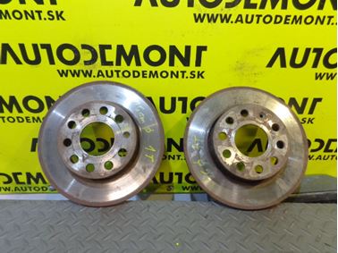 1T0 1T 1K0615601L - Zadné brzdové kotúče - Audi A3 2004 - 2007 VW Caddy 2004 - 2008 Golf 2004 - 2014 Golf Plus 2005 - 2009 Jetta 2006 - 2010 Scirocco 2009 - 2014 Touran 2006 - 2010 Škoda Octavia II 2004 - 2013 Superb 2008 - 2013 Seat Altea 2007 - 2010 Toledo 2005 - 2009