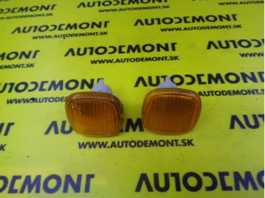 4D0949127B - Smerovky do blatníka - Audi A3 1997 - 2000 A4 1995 - 1999 A8 1994 - 1999 Škoda Octavia I 1997 - 2000