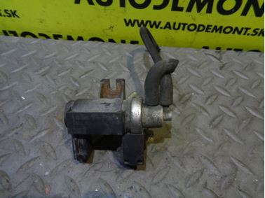 Magnetický ventil 8E0906627C - Audi A4 B6 8E 2004 Sedan 1.9 Tdi 96 kW AVF FYA