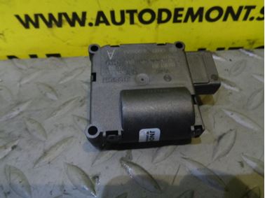 Motorček klapky kúrenia 4F0820511A 0132801359 - Audi A6 C6 4F 2005 Sedan Quattro 3.0 TDI 165 kW BMK GZW