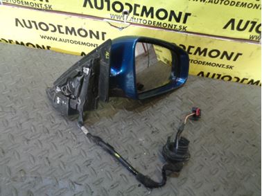 Pravé spätné zrkadlo 8P2858532G - Audi A3 8P 2004 3 - dverová 2.0 Tdi 103 kW BKD GRF