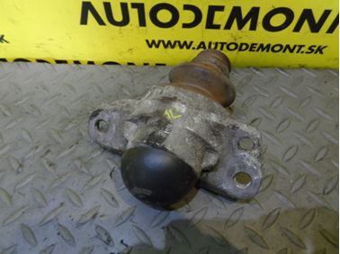 Horné uloženie zadného tlmiča 1K0513353H 1K0513353J - Audi A3 8P 2004 3 - dverová 2.0 Tdi 103 kW BKD GRF