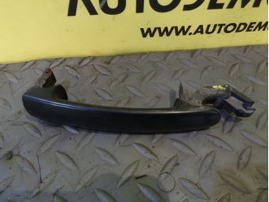 3B0837207 - Vonkajšia kľučka dverí - VW Bora 1999 - 2005 Golf 1998 - 2006 Passat 2003 - 2005 Polo 2002 - 2010 Audi A2 2000 - 2005 Seat Altea 2004 - 2015 Cordoba 2003 - 2009 Ibiza 2002 - 2010 Leon 2006 - 2013 Toledo 2005 - 2009