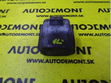 8D0121276 - Silentblok chladiča vody - Audi A4 1995 - 2001 A6 1998 - 2005 A8 1994 - 2003 VW Passat 1997 - 2005 Škoda Superb 2002 - 2008