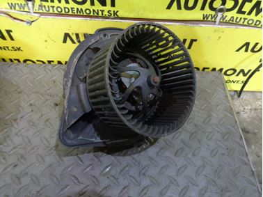 8D2820021 - Ventilátor kúrenia - Audi A4 1995 - 2001 VW Passat 1997 - 2005 Škoda Superb 2002 - 2008